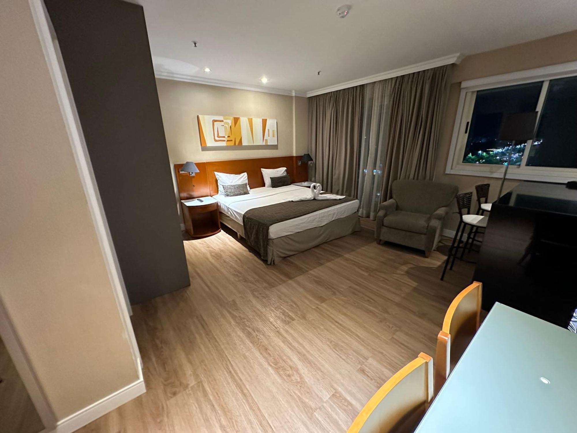 Barra Da Tijuca - 9 - Flat Premium Com Cozinha, Fogao Cooktop, Geladeira Grande, Smart Tv Grande, Lindo E Muitissimo Confortavel, Balsa Para A Praia Gratis E Estacionamento Gratuito Rio de Janeiro Luaran gambar
